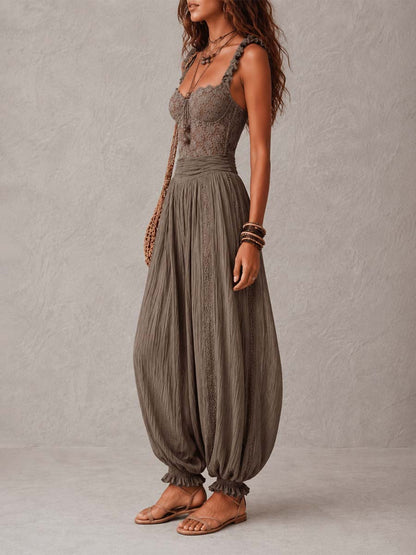 Combinaison Wanda — Haut en dentelle avec pantalon sarouel plissé