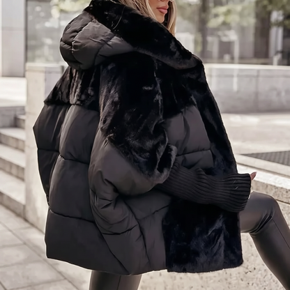 Amara | Manteau à Capuche en Peluche