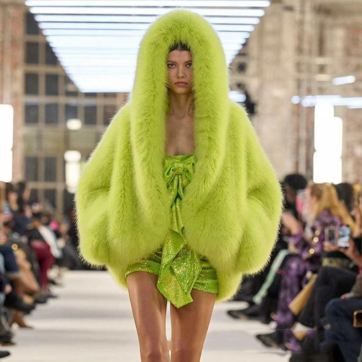 Stella - Manteau long à capuche confortable