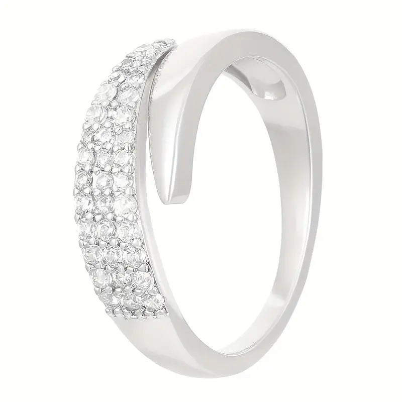 Bague Élégante avec Pierres Brillantes