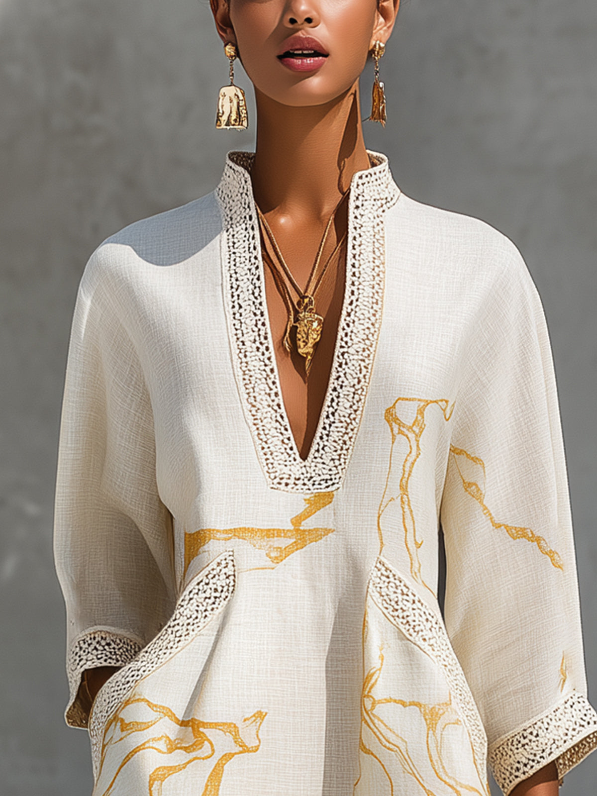 Aliénor | Robe courte élégante à col V