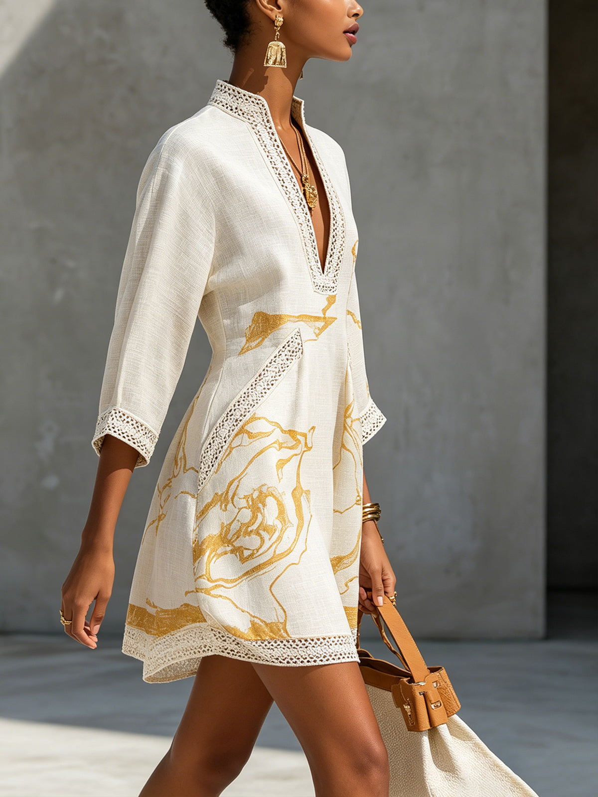 Aliénor | Robe courte élégante à col V